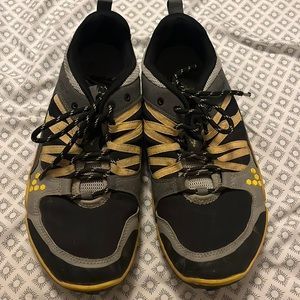 Vivo Barefoot trail runners with arch plate